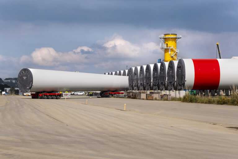 Read more about the article Haizea Breizh and SPIE Industrie Celebrate the Production of Their 100th Offshore Wind Turbine Tower in Brest